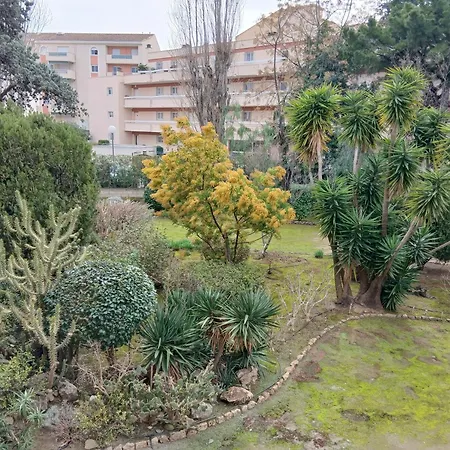 Cozy, Terrasse, Parking, A 2 Pas D'ici * Saint-Raphaël