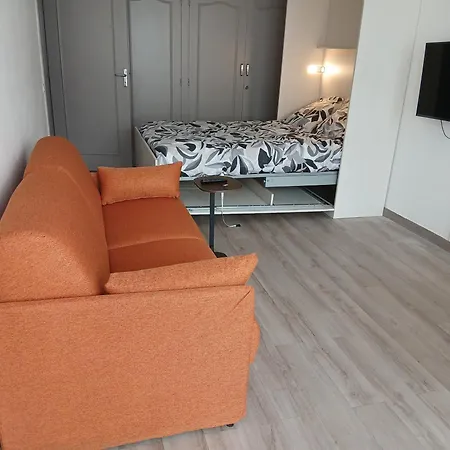 Daire Cozy, Terrasse, Parking, A 2 Pas D'ici *