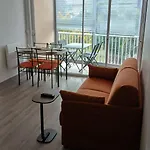 Apartamento Cozy, Terrasse, Parking, à 2 Pas D'ici